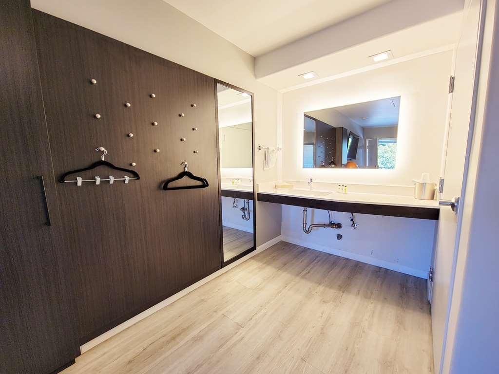 Signature Motel 2*